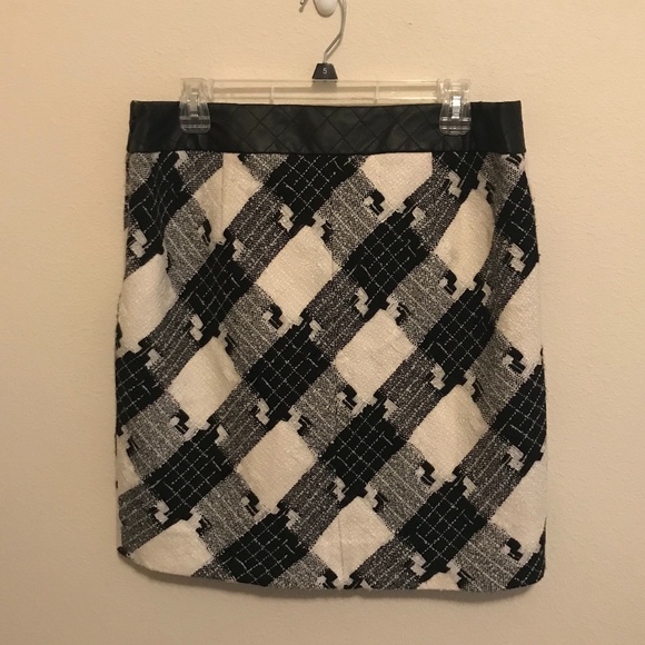 White House Black Market Plaid Wool Blend Skirt With Faux Leather Trim - Picture 2 of 4